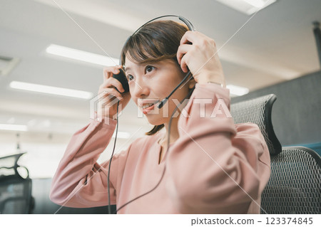 電子商務呼叫中心 123374845