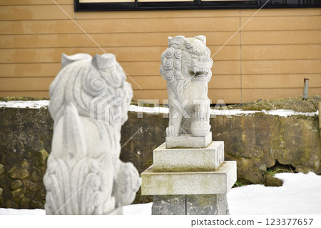 Photographing the grounds of Kashiwamori Shrine in Esashi, Hokkaido in winter 123377657
