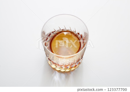 圓形冰威士忌搖滾 123377700