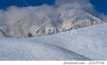 Ski slopes and the Northern Alps in Hakuba Village, Nagano Prefecture 123377748