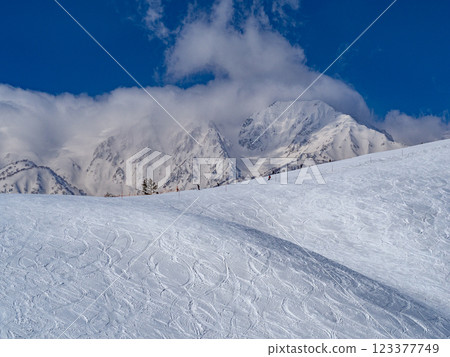 長野縣白馬村的滑雪場和北阿爾卑斯山 長野縣白馬村的滑雪場和北阿爾卑斯山 123377749