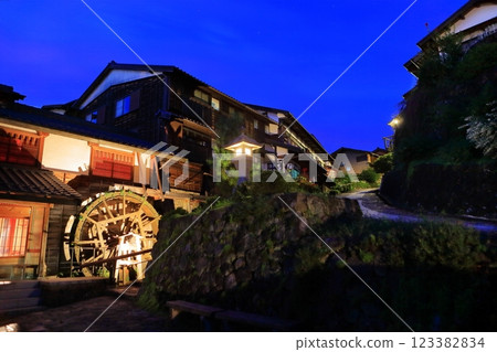 [Gifu Prefecture] Night view of the night lights of Magome-juku 123382834