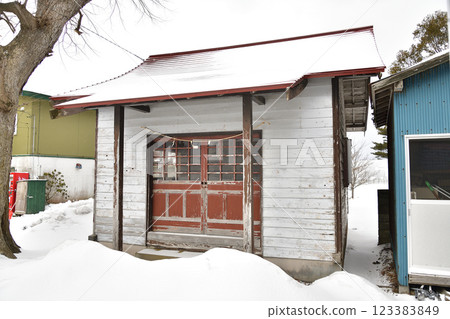 冬季拍攝北海道上之國市豐田稻荷神社的場地 123383849