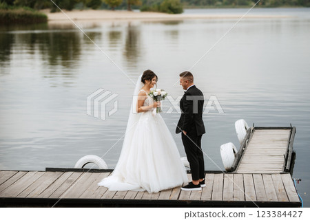the first meeting of the bride and groom the first meeting of the bride and groom 123384427