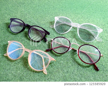 Various fashionable glasses 123385920