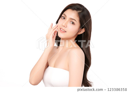 Beautiful young asian woman with clean fresh skin on white background, Face care, Facial treatment, Cosmetology, beauty and spa, Asian women portrait. 123386358
