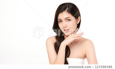 Beautiful young asian woman with clean fresh skin on white background, Face care, Facial treatment, Cosmetology, beauty and spa, Asian women portrait. 123386366