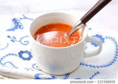 Addictively sour and rich, piping hot tomato soup Addictively sour and rich, piping hot tomato soup 123386650