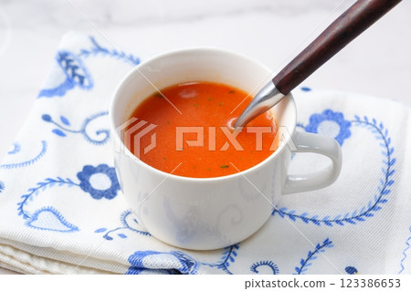 Addictively sour and rich, piping hot tomato soup Addictively sour and rich, piping hot tomato soup 123386653