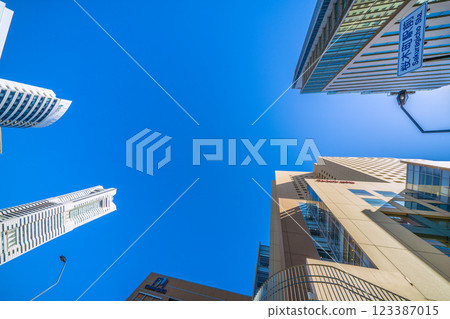 New scenery of Yokohama cityscape in Japan. View of buildings including Yokohama Landmark Tower from Sakuragicho Station on February 26th 123387015
