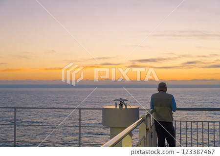 [Sunflower - Sunrise from Furano, with people] 123387467