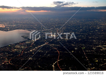 Tokyo scenery at dusk 123389018