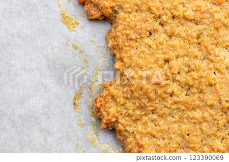 Freshly baked oatmeal cookies on a baking sheet 123390069