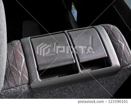 Reclining lever installed on the rear seat back 123390101