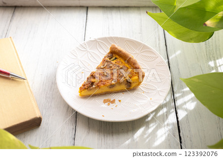 Delicious bread 123392076