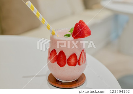 Ichigo smoothie Ichigo smoothie 123394192