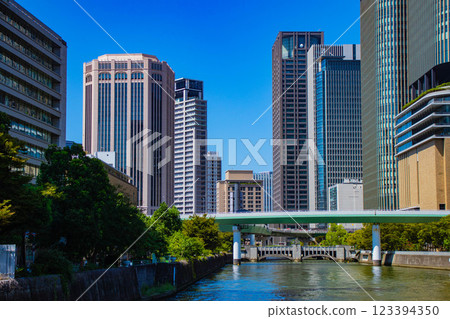 [大阪風景] 淀屋橋地區的河畔建築 123394350