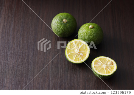 酸橘 酸橘 123396179