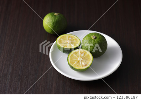 酸橘 酸橘 123396187