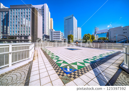 Yokohama cityscape in Japan: View of Sakuragicho Station's New South Exit (City Hall Exit), Yokohama City Hall, trains, etc. 123397392