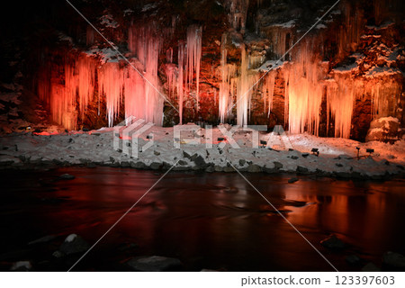 Chichibu's three major icicles - Misotsuchi icicles Chichibu's three major icicles - Misotsuchi icicles 123397603