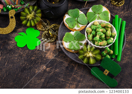 St. Patricks Day party food, green beer and shamrock 123400133