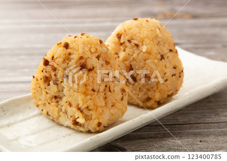 雞肉碎飯糰 123400785