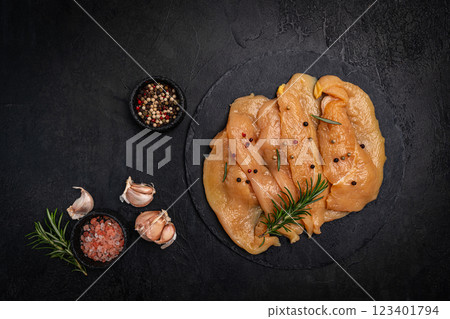 Raw free range and corn fed chicken Raw free range and corn fed chicken 123401794