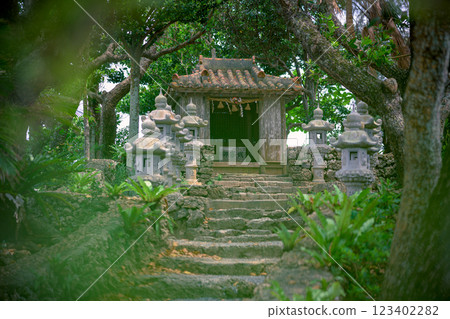 繼承石垣島傳統的川平觀音堂 123402282