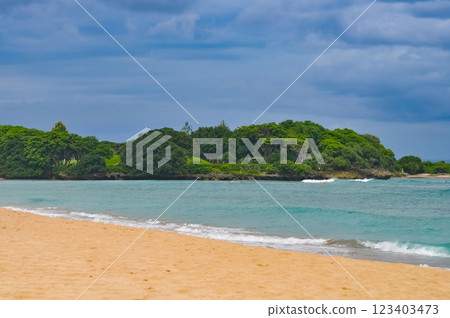 Tropical wonderful Nusa dua beach, Nusa dua, Bali, Indonesia. 123403473