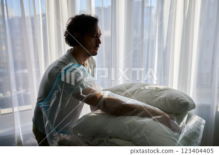 Vacuum Sealing Clothes Effectively for Storage, Preservation, and Space Saving Solutions 123404405