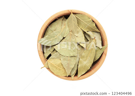 Bay leaves in bawl isolated on white background. 123404496