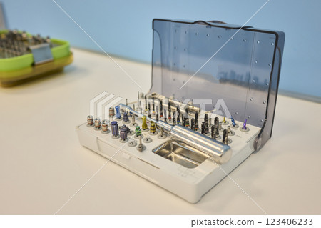 Precision Tooling Solutions for Efficient Electronics Assembly Processes and Performance 123406233