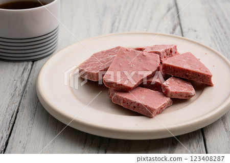 破碎的草莓巧克力棒 123408287