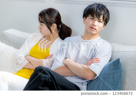 一對可怕的夫妻 123408672