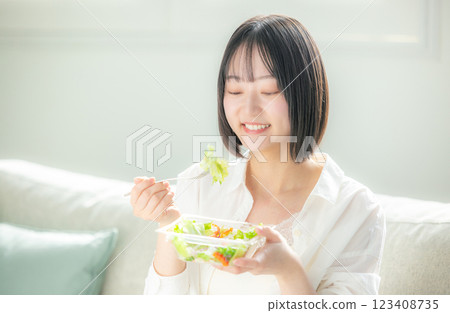 Meal Salad Diet Lifestyle Living Women Meal Salad Diet Lifestyle Living Women 123408735
