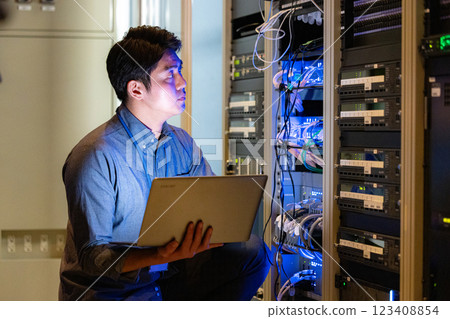 Server Room Engineer Server Room Engineer 123408854