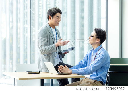 Men working in the office Men working in the office 123408912