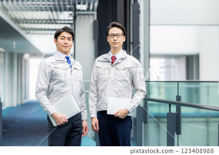 工作服男人 123408988