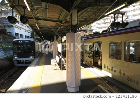 Kobe Electric Railway, which connects Kobe with Arima Onsen and Sanda City: 5000 series and 6500 series trains parked at Arima Onsen Station Kobe Electric Railway, which connects Kobe with Arima Onsen and Sanda City: 5000 series and 6500 series trains parked at Arima Onsen Station 123411180
