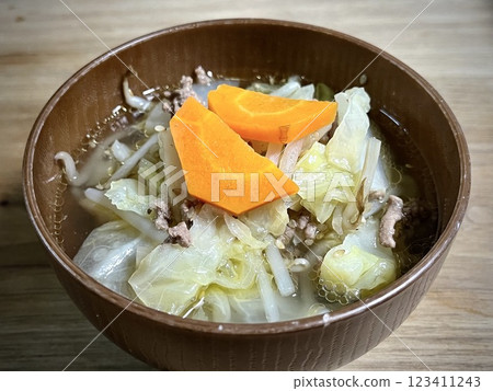 高麗菜豆芽胡蘿蔔味噌湯 123411243