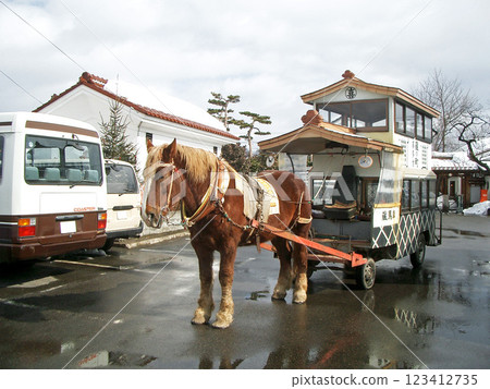 福島縣北方縣的鞍馬車 福島縣北方縣的鞍馬車 123412735