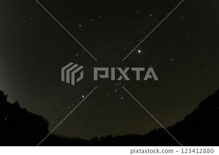 Two planets captured in a winter diamond in Hakushu Town, Hokuto City Two planets captured in a winter diamond in Hakushu Town, Hokuto City 123412880