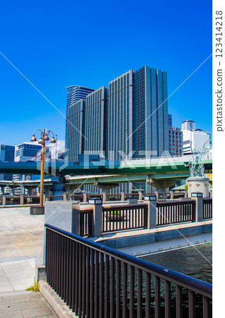 [大阪風景] 淀屋橋地區的河畔建築 123414218