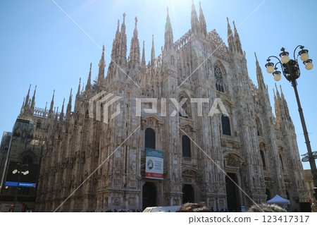 Duomo di Milano, Italy 123417317