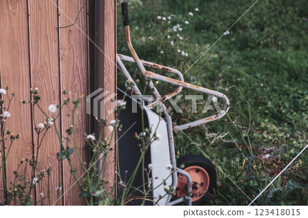 [Asuka Village] Rusty handcart 123418015