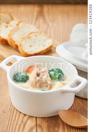 Cream stew - Image of a warm home-cooked meal 123419168