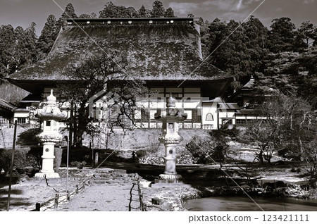 奧野聖法寺（新年） 123421111