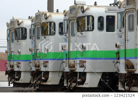 JR Hokkaido Kiha 40 series train parked at Hakodate Pier 123421524