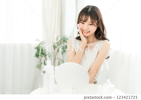 女人護膚，滋潤肌膚 123421725